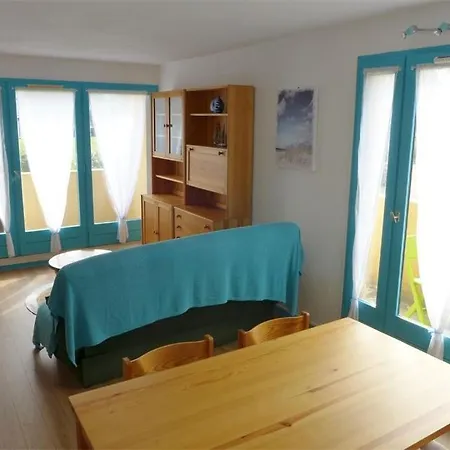 Ref 546, Ocean , Classe 2 Etoiles , Et Centre A 5mn, 5 Personnes